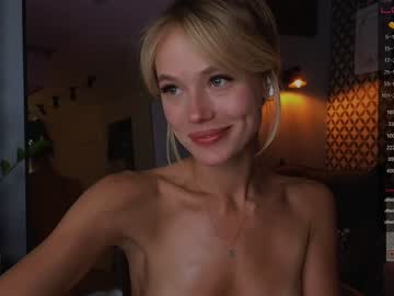 girl
        stefanie_collins cam image #2183284