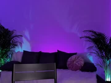 girl
        jessiccaburns cam image #2931531