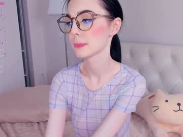 girl
        ilaveins cam image #295528