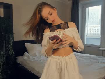 girl
        arlenebrooks cam image #445961