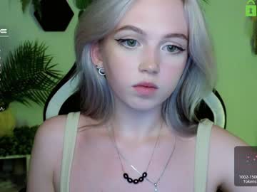 girl
        small_blondee cam image #1972946