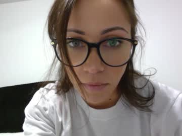 girl
        lexiii17 cam image #221655
