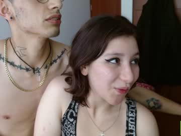 couple Milf & Teen Sex Cam Girls with deqiuv_b