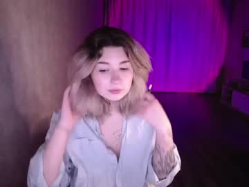 girl Milf & Teen Sex Cam Girls with evaamoonn