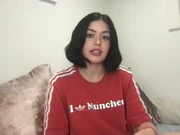 girl
        littlesugarpea cam image #2319967