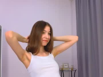girl
        wanda_robinson cam image #1650764