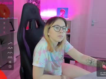girl
        amy_h0ney cam image #876146