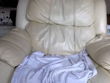girl
        mandy138 cam image #1654739