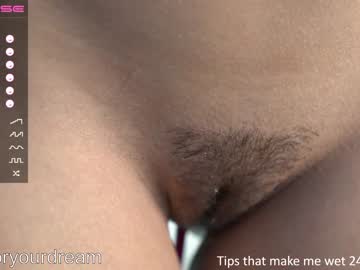 girl
        dovia cam image #34840