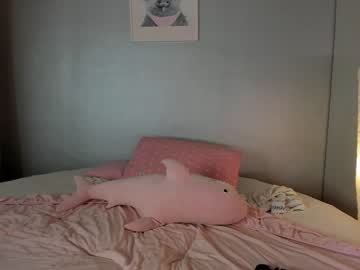 girl
        _mito_69 cam image #3032477