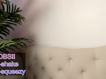 girl
        elliy_coy cam image #1698033