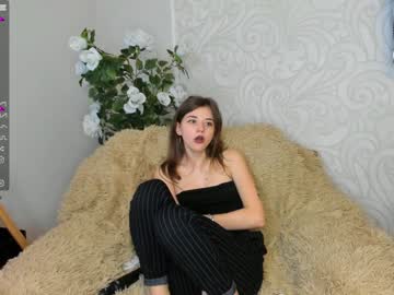 girl
        margarethubbard cam image #93060