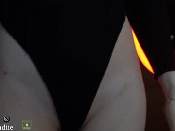 girl
        bestblondiiecb cam image #3344974