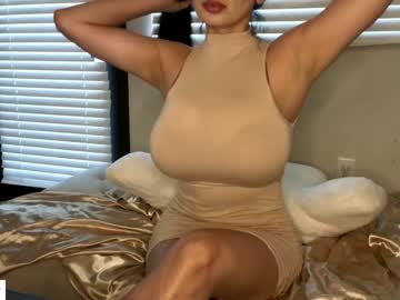 girl
        _natycutei19 cam image #2526440