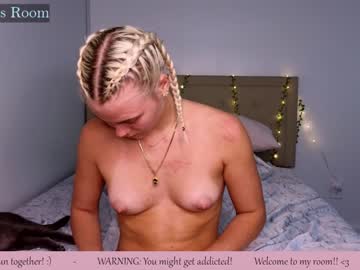 girl
        susyjo cam image #2672125