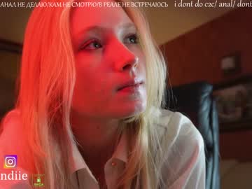 girl
        bestblondiiecb cam image #1694150