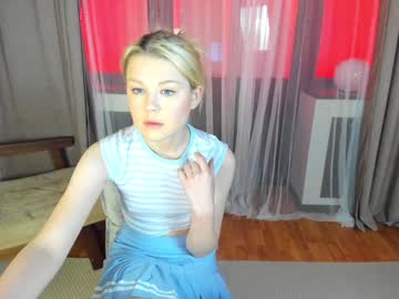 girl
        betty_blush cam image #376201