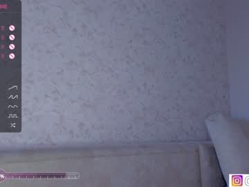 girl
        bzzzme cam image #2502174