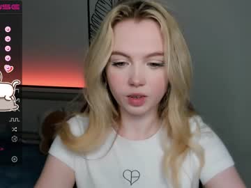 girl
        small_blondee cam image #865440