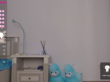 girl
        small_blondee cam image #182648