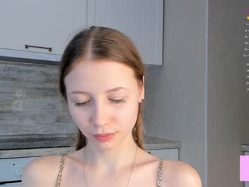 girl
        beverlyvega cam image #306785