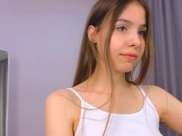 girl
        wanda_robinson cam image #1651439