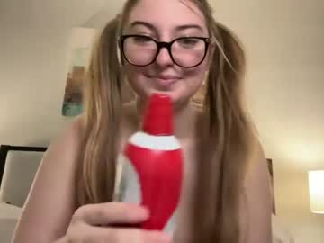 girl
        fantasyella cam image #1984566