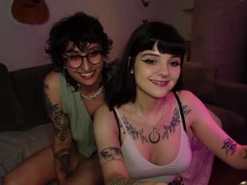 couple
        tofuskies cam image #230760
