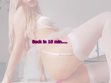 girl
        jenny_wild22 cam image #999818