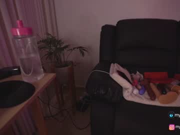 girl
        mykinkybunny cam image #61084