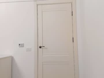 girl
        devyale cam image #3235318