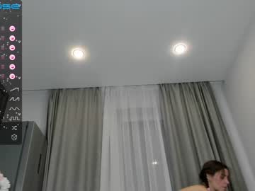 girl
        monika_youthfull cam image #1427319