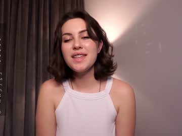 girl
        antoniaballe cam image #3417586