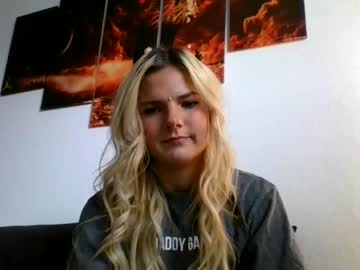girl
        lacyxtate cam image #183005