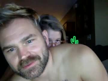 couple
        justlittlelife cam image #43373