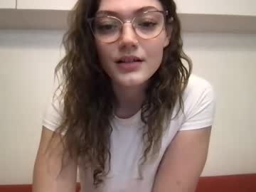 girl
        jacquelinexox cam image #2607678