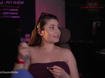 girl
        laurenbrite cam image #1263276