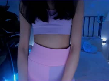 girl
        juliabeng1 cam image #1605969