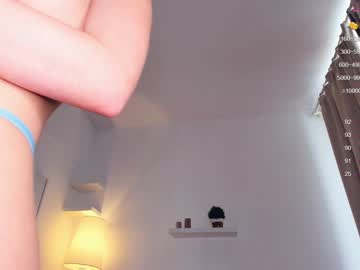 girl
        di_huny cam image #2523697