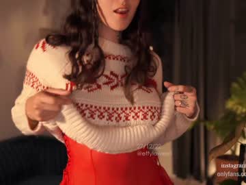 girl
        effyloweell cam image #537144