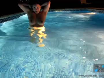girl
        its_jessi cam image #2425617