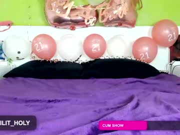 girl
        lily_holy cam image #2633319