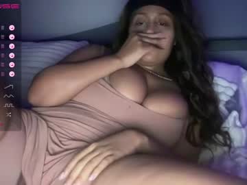 girl
        blackgurlkitty cam image #1587599