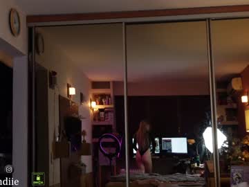 girl
        bestblondiiecb cam image #3238663