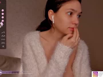 girl
        bzzzme cam image #3283121