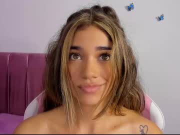girl
        ashley_ospino cam image #3269898