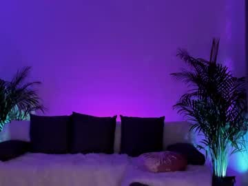 girl
        jessiccaburns cam image #3218035