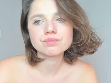 girl
        stellawells cam image #767702