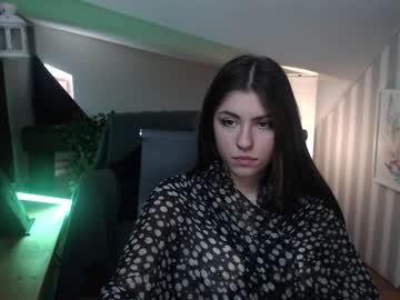 girl
        _nel cam image #21396