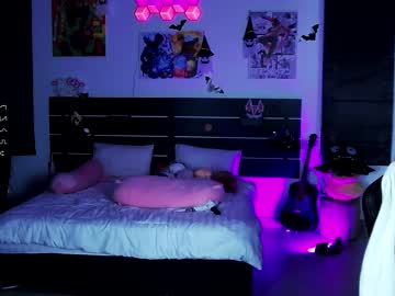 girl
        madnessalise cam image #2791101